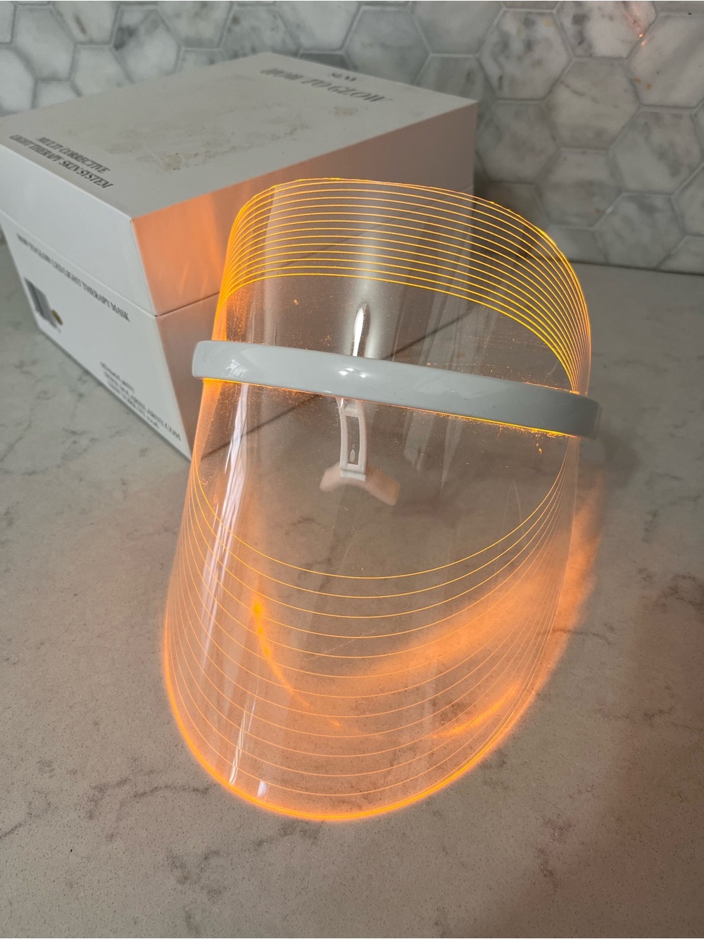 Solaris Lab LED Light Therapy Mask - Picture 5 of 8